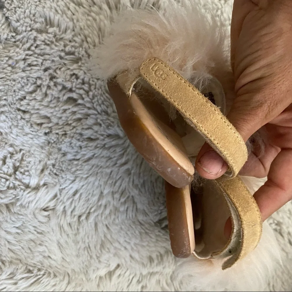 Ugg fur slippers toddler girl 6/7
